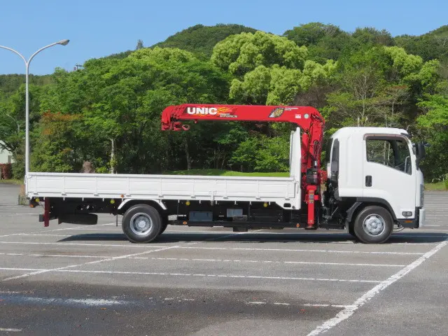 いすゞ フォワード 2RG-FRR90S2(2WD)の写真5