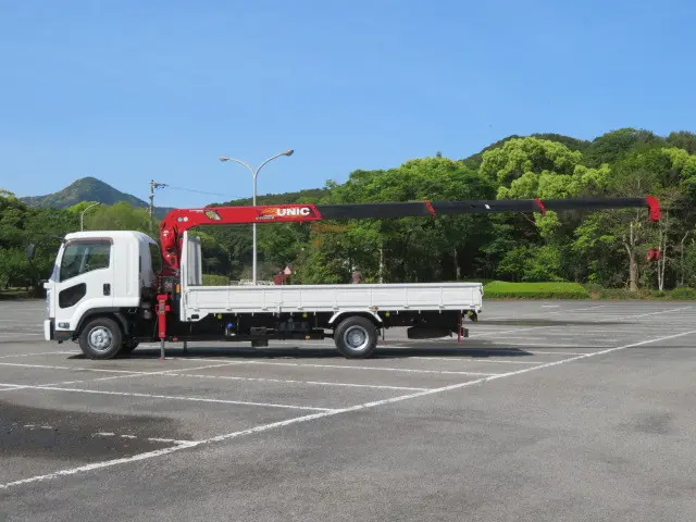 いすゞ フォワード 2RG-FRR90S2(2WD)の写真8