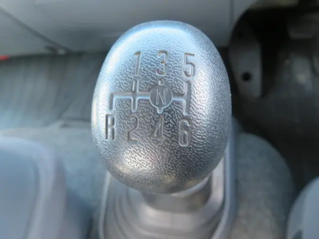 いすゞ フォワード 2RG-FRR90S2(2WD)の写真16