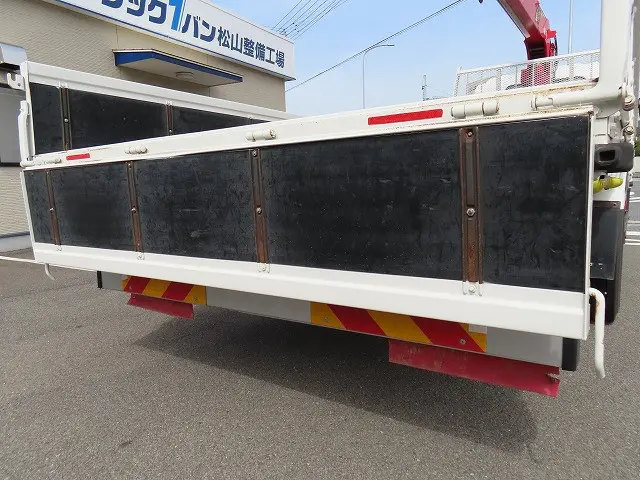 いすゞ フォワード 2RG-FRR90S2(2WD)の写真28