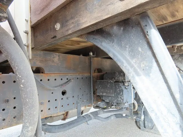 いすゞ フォワード 2RG-FRR90S2(2WD)の写真44