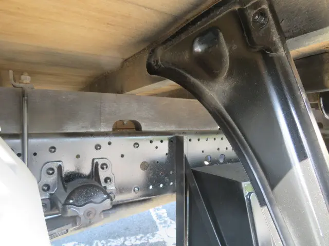 いすゞ フォワード 2RG-FRR90S2(2WD)の写真44