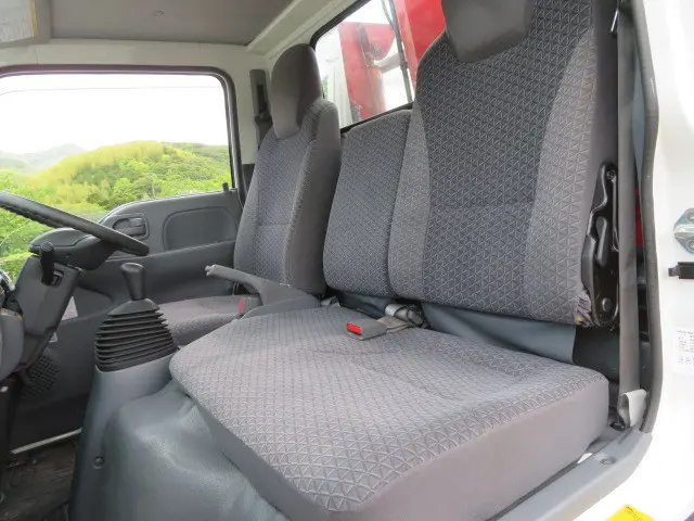 いすゞ エルフ TRG-NKR85A(2WD)の写真10