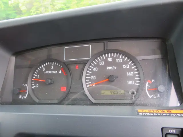 いすゞ エルフ TRG-NKR85A(2WD)の写真12