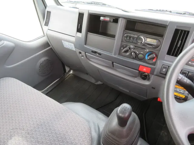 いすゞ エルフ TRG-NKR85A(2WD)の写真14