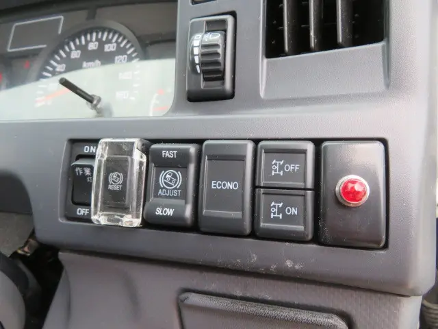 いすゞ エルフ TRG-NKR85A(2WD)の写真16