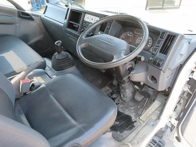 いすゞ エルフ SKG-NPR85YN(2WD)の写真9