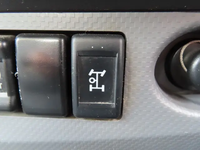 いすゞ エルフ SKG-NPR85YN(2WD)の写真15