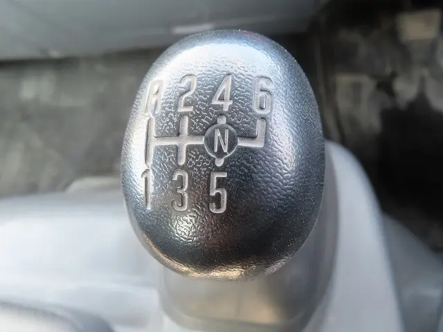 いすゞ エルフ SKG-NPR85YN(2WD)の写真17