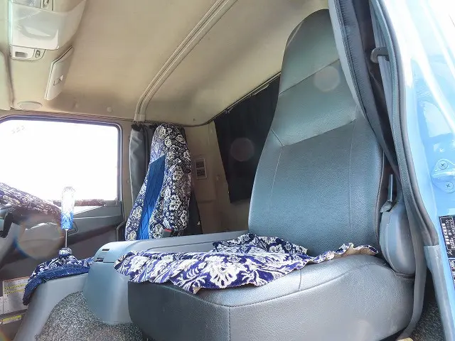 三菱 ファイター QKG-FK62FZ(2WD)の写真11