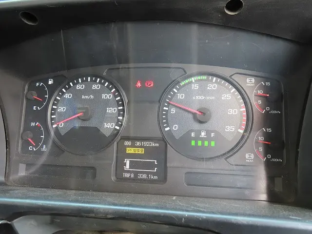 三菱 ファイター QKG-FK62FZ(2WD)の写真12