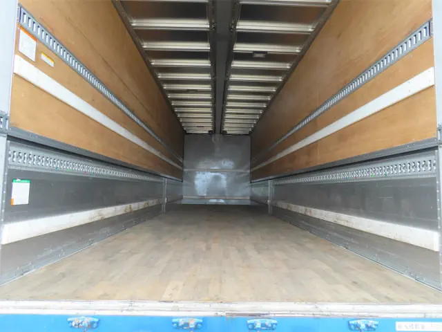 いすゞ ギガ 2PG-CYL77C(6x2)の写真3