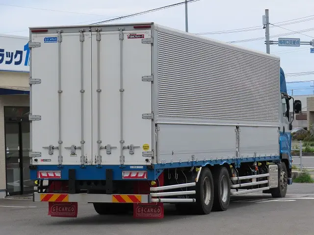 いすゞ ギガ 2PG-CYL77C(6x2)の写真3