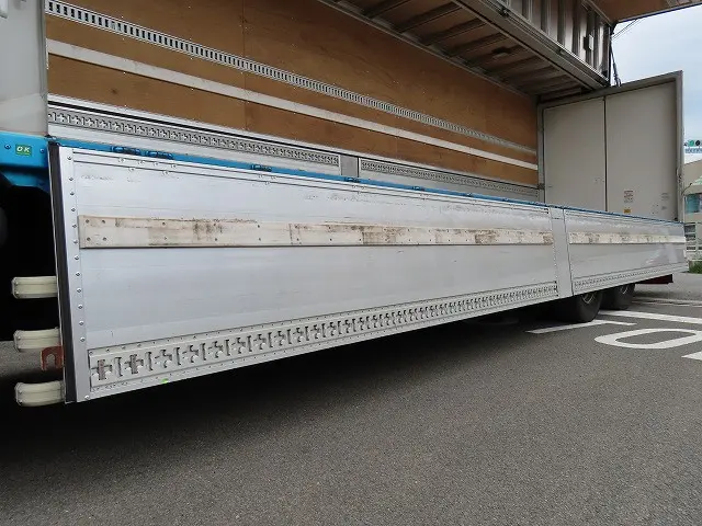 いすゞ ギガ 2PG-CYL77C(6x2)の写真30
