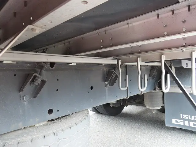 いすゞ ギガ 2PG-CYL77C(6x2)の写真45
