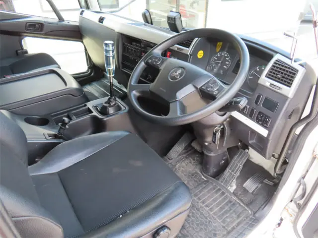 三菱 ファイター 2DG-FQ62F(6x4)の写真10