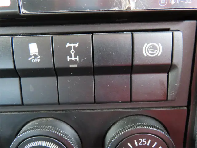 三菱 ファイター 2DG-FQ62F(6x4)の写真15