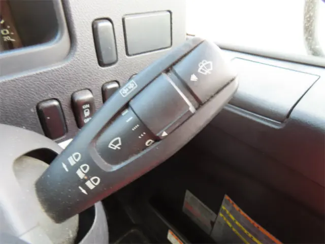 三菱 ファイター 2DG-FQ62F(6x4)の写真21