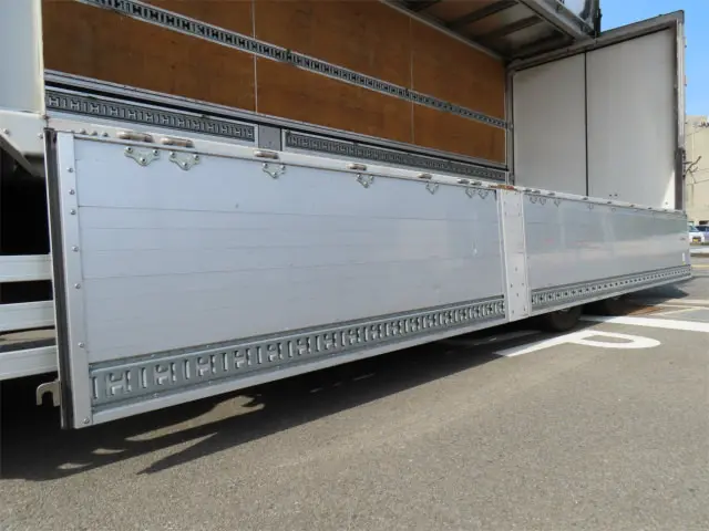 三菱 ファイター 2DG-FQ62F(6x4)の写真29