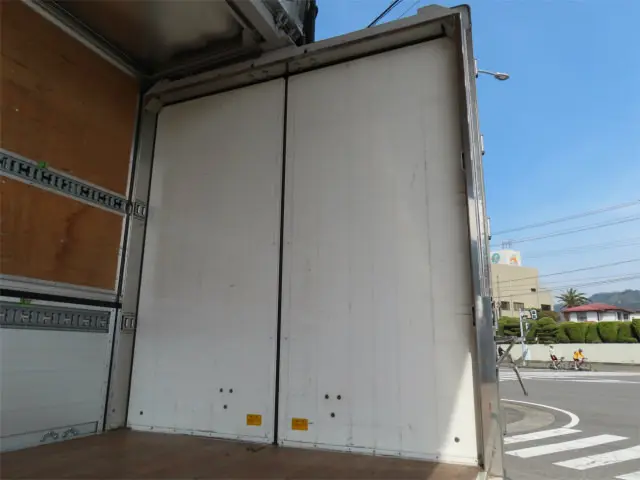 三菱 ファイター 2DG-FQ62F(6x4)の写真32