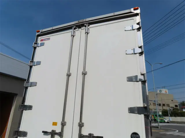 三菱 ファイター 2DG-FQ62F(6x4)の写真36