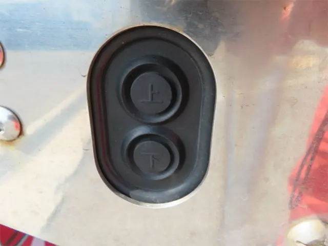 三菱 ファイター 2DG-FQ62F(6x4)の写真38