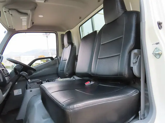 日野 デュトロ 2RG-XZU712M(2WD)の写真10