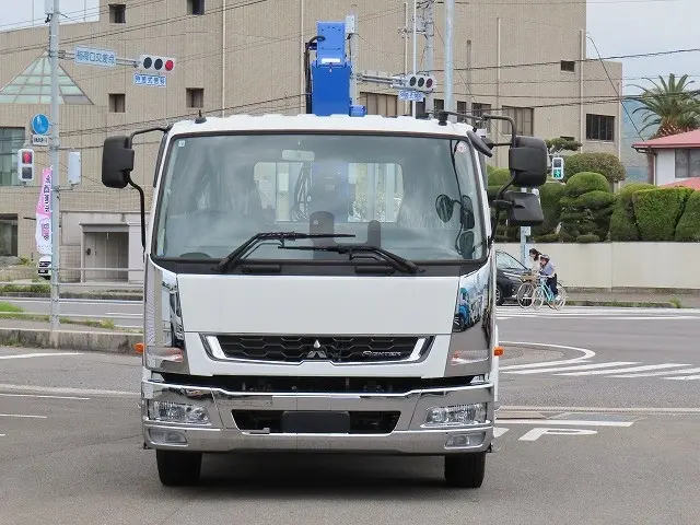 三菱 ファイター 2DG-FQ62F(6x4)の写真5