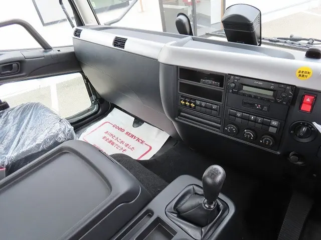 三菱 ファイター 2DG-FQ62F(6x4)の写真13