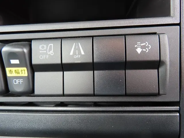 三菱 ファイター 2DG-FQ62F(6x4)の写真15