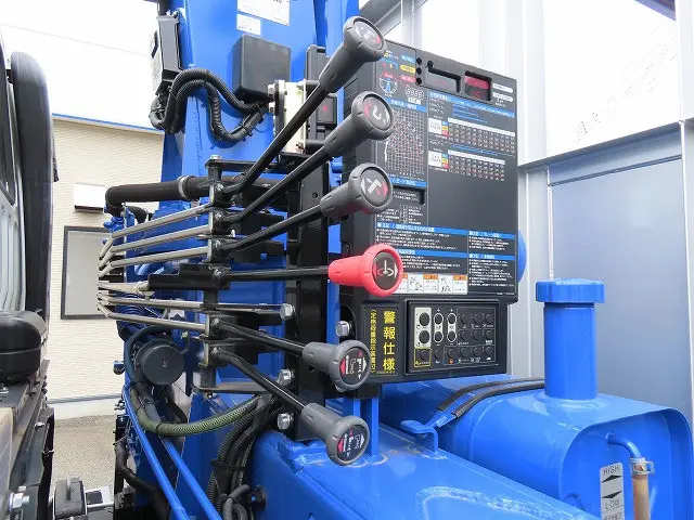 三菱 ファイター 2DG-FQ62F(6x4)の写真34