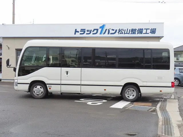 トヨタ コースター 2DG-XZB70(2WD)の写真4