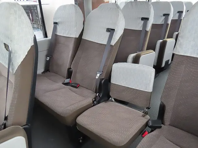 トヨタ コースター 2DG-XZB70(2WD)の写真16