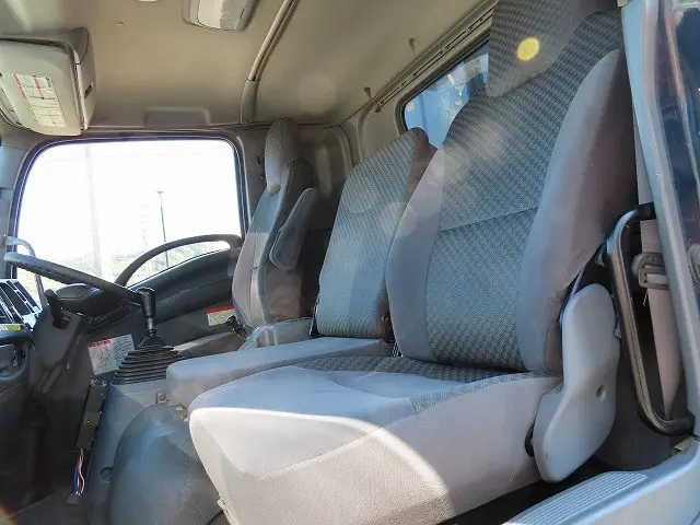 いすゞ フォワード LPG-FTR90S2(2WD)の写真11