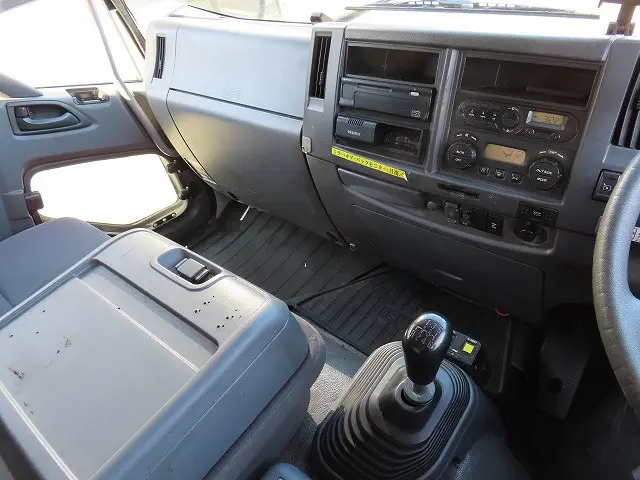 いすゞ フォワード LPG-FTR90S2(2WD)の写真13