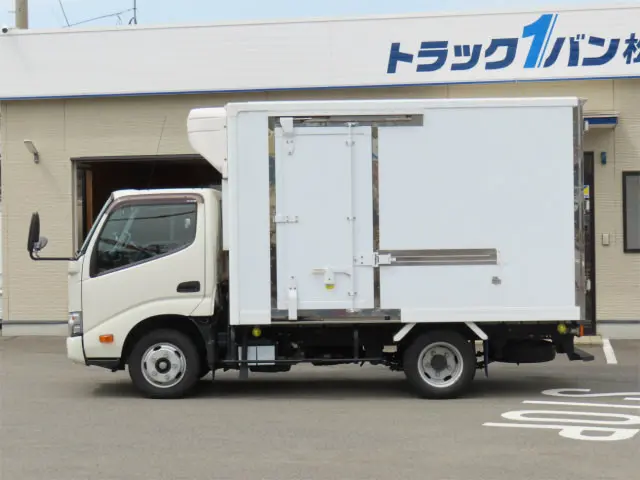 日野 デュトロ 2RG-XZU605M(2WD)の写真3