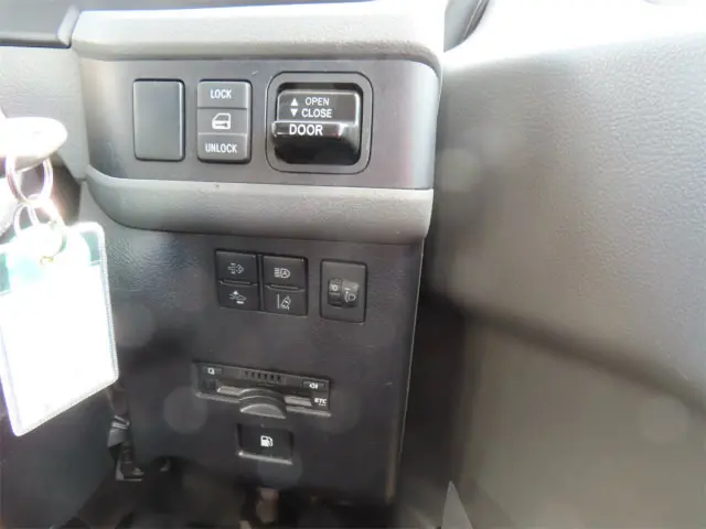 トヨタ コースター SDG-XZB70(2WD)の写真12