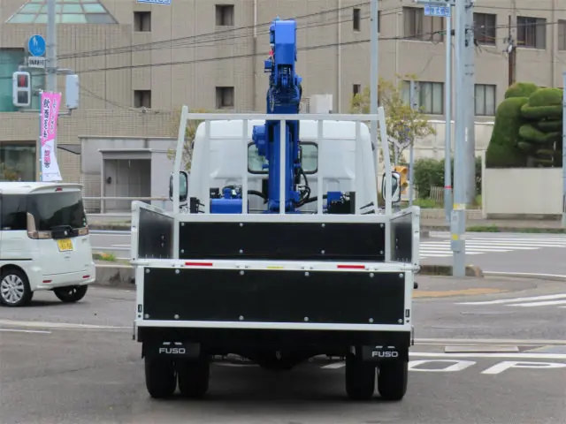 三菱 キャンター 2RG-FEA80(2WD)の写真9