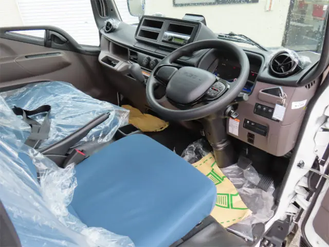 三菱 キャンター 2RG-FEA80(2WD)の写真11