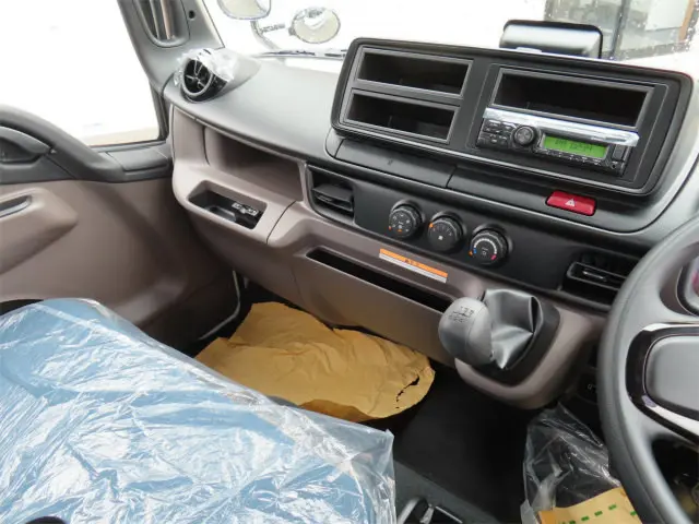 三菱 キャンター 2RG-FEA80(2WD)の写真16