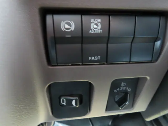 三菱 キャンター 2RG-FEA80(2WD)の写真17