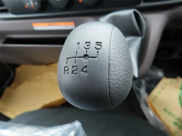 三菱 キャンター 2RG-FEA80(2WD)の写真19