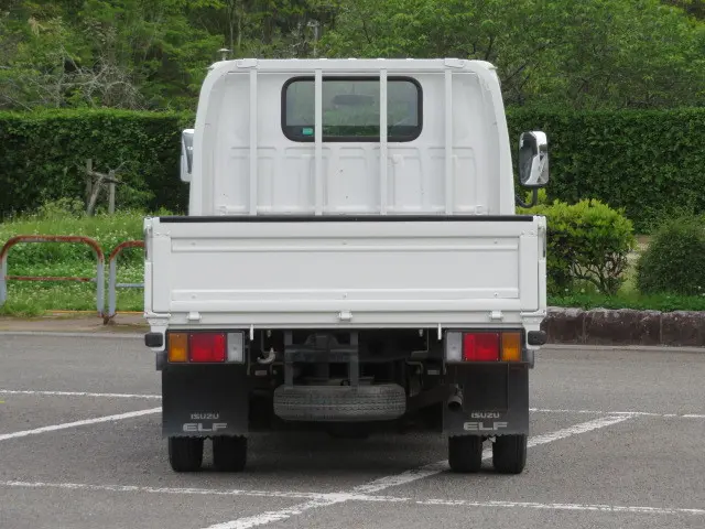 いすゞ エルフ TKG-NHR85A(2WD)の写真8