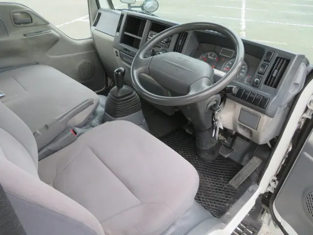 いすゞ エルフ TKG-NHR85A(2WD)の写真11