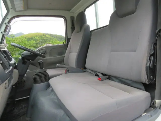 いすゞ エルフ TKG-NHR85A(2WD)の写真12