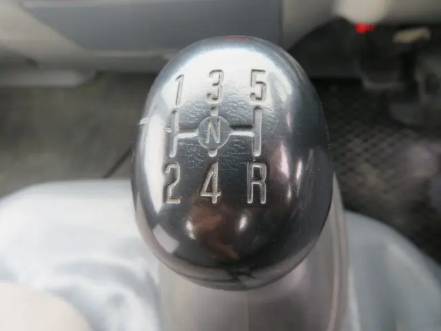 いすゞ エルフ TKG-NHR85A(2WD)の写真16