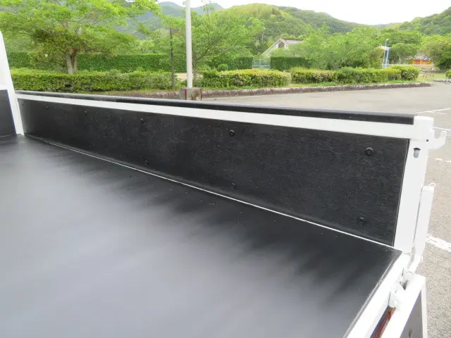 いすゞ エルフ TKG-NHR85A(2WD)の写真23