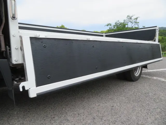 いすゞ エルフ TKG-NHR85A(2WD)の写真26