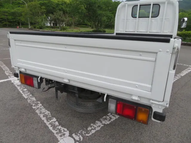 いすゞ エルフ TKG-NHR85A(2WD)の写真29