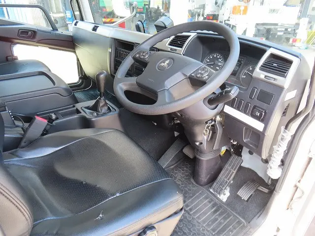 三菱 ファイター 2KG-FK65F(2WD)の写真10